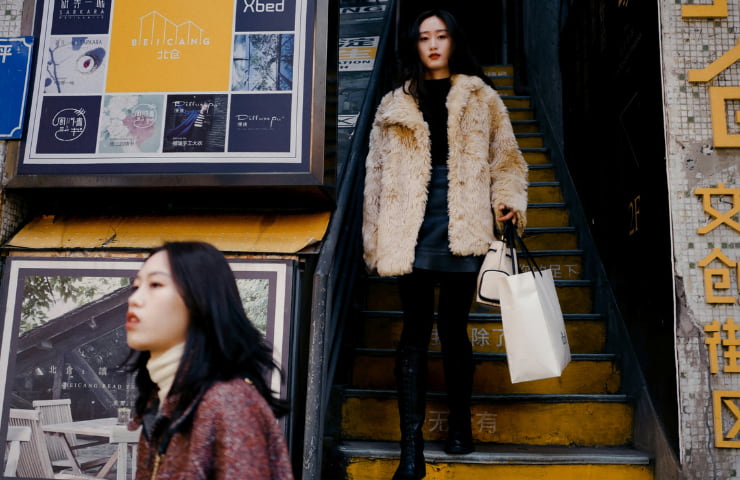 Fashion Influencer Marketing: Bag Charms Trend